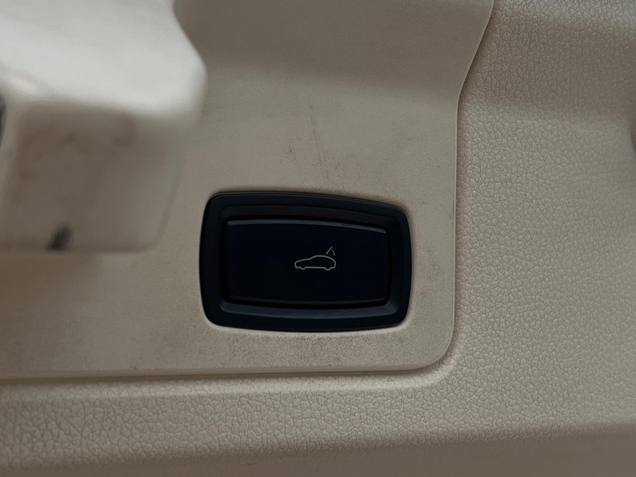 Porsche Panamera view 63