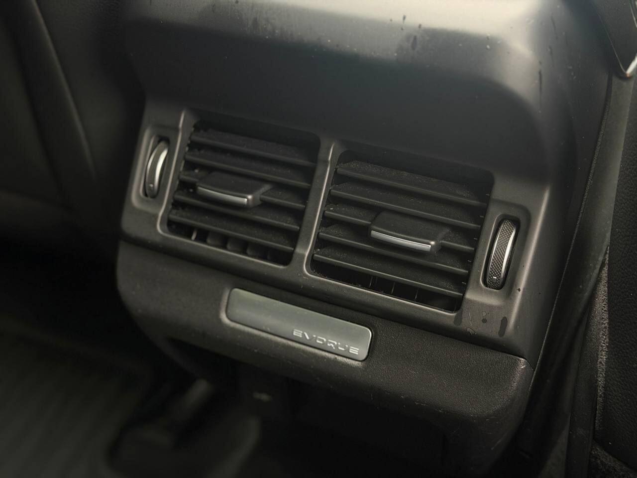 Land Rover Range Rover Evoque view 23