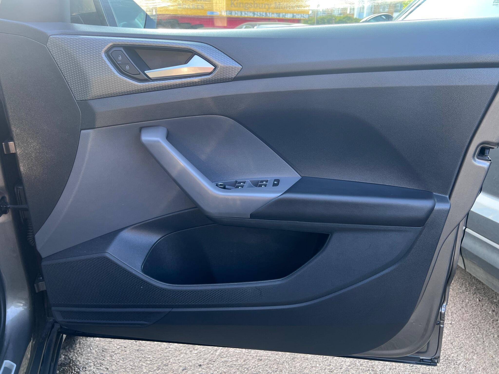 Volkswagen T-Cross view 16