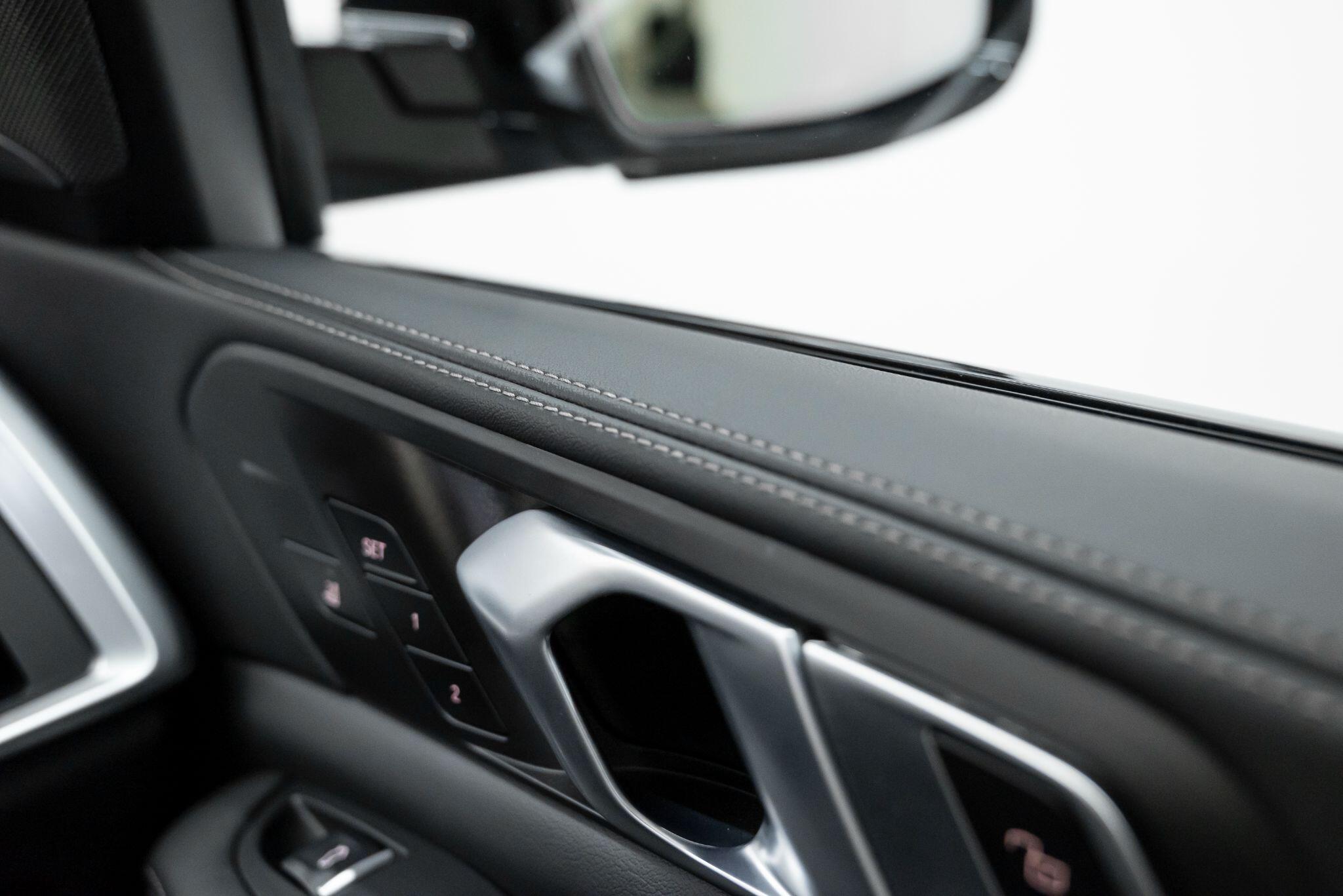 BMW X5 view 29