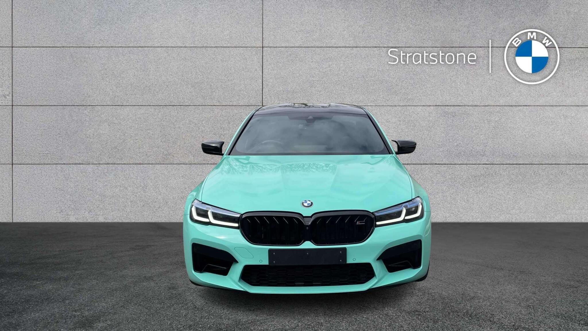 BMW M5 view 16