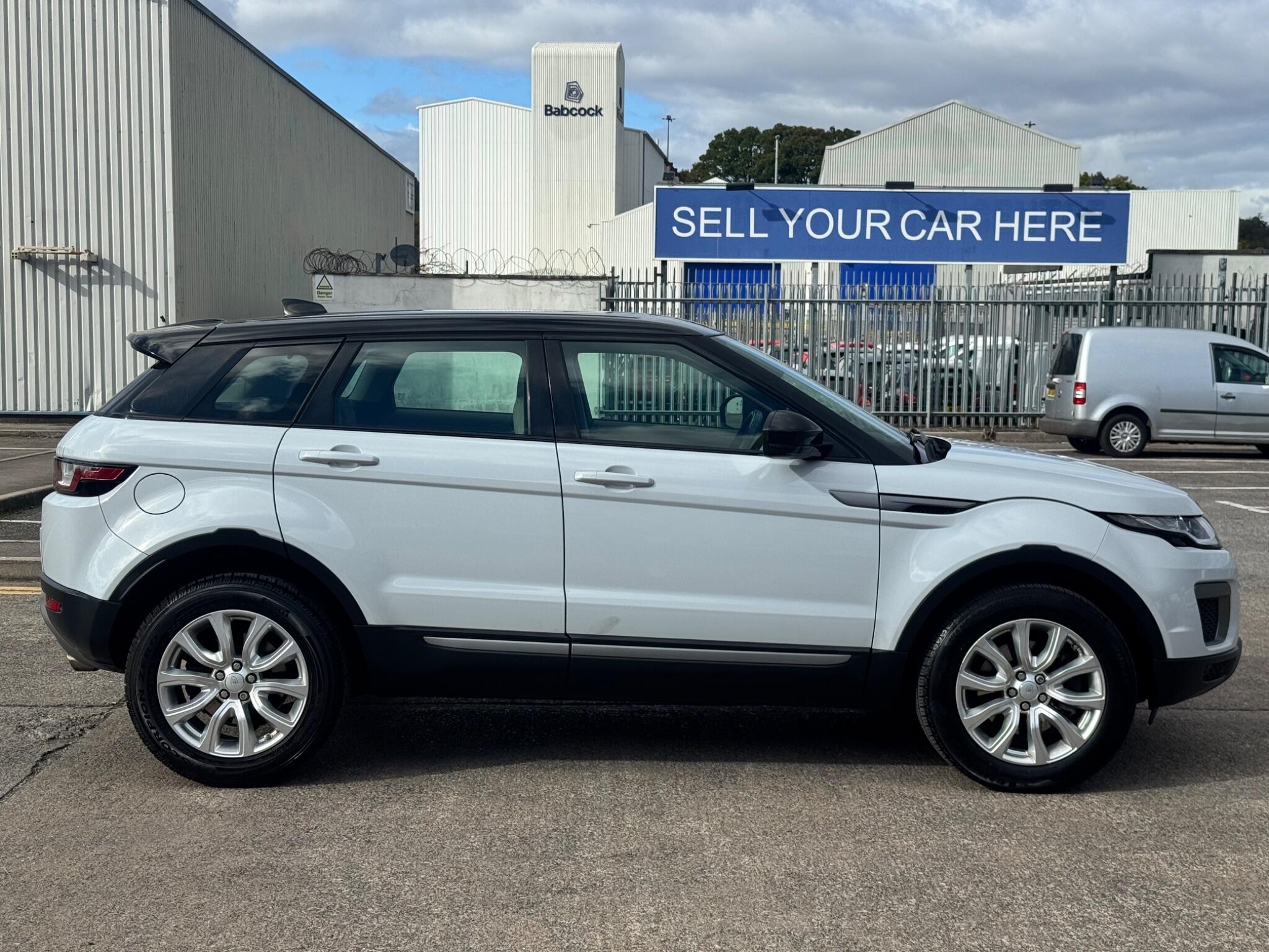 Land Rover Range Rover Evoque view 15