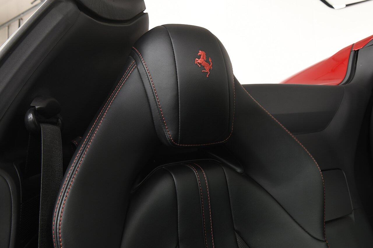 Ferrari 812 view 9