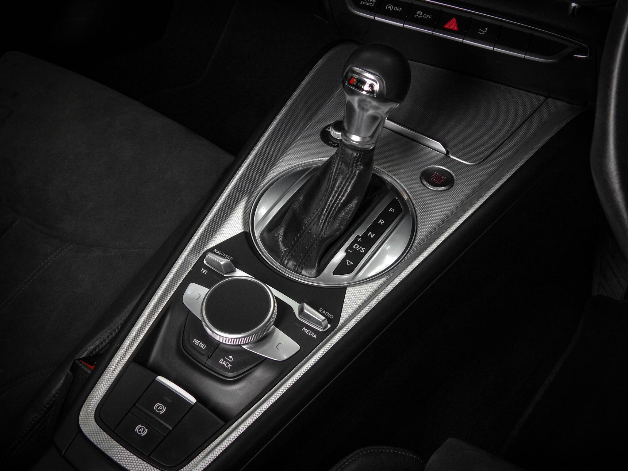 Audi TT view 29