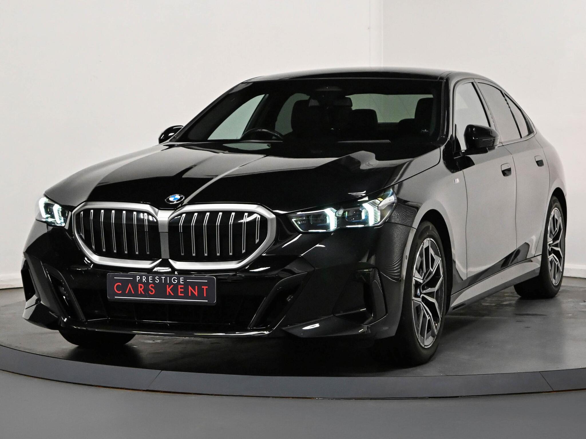 BMW 5 Series view 6