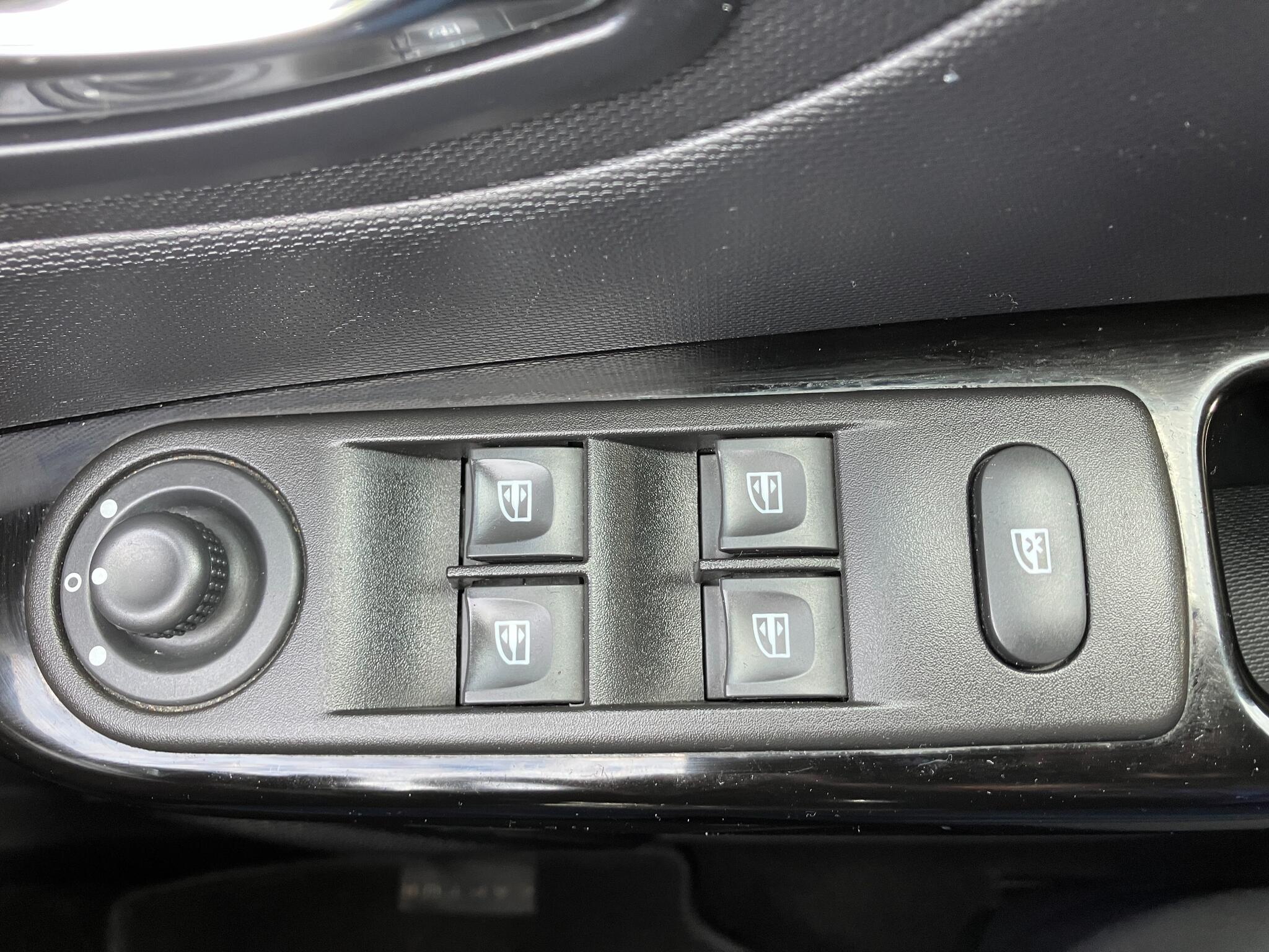 Renault Captur view 18