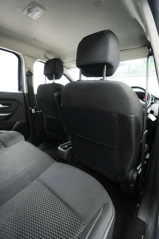 Dacia Duster view 14