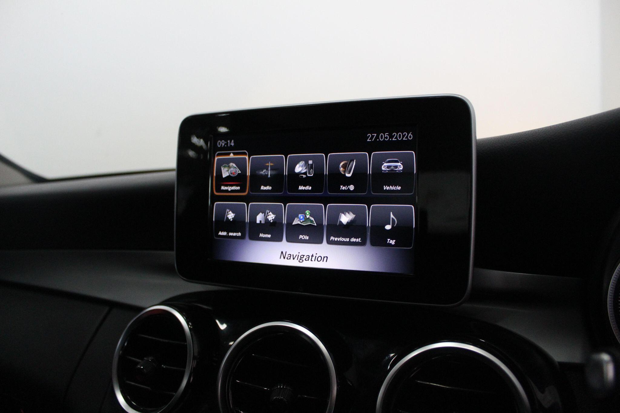 Mercedes-Benz C-Class view 34