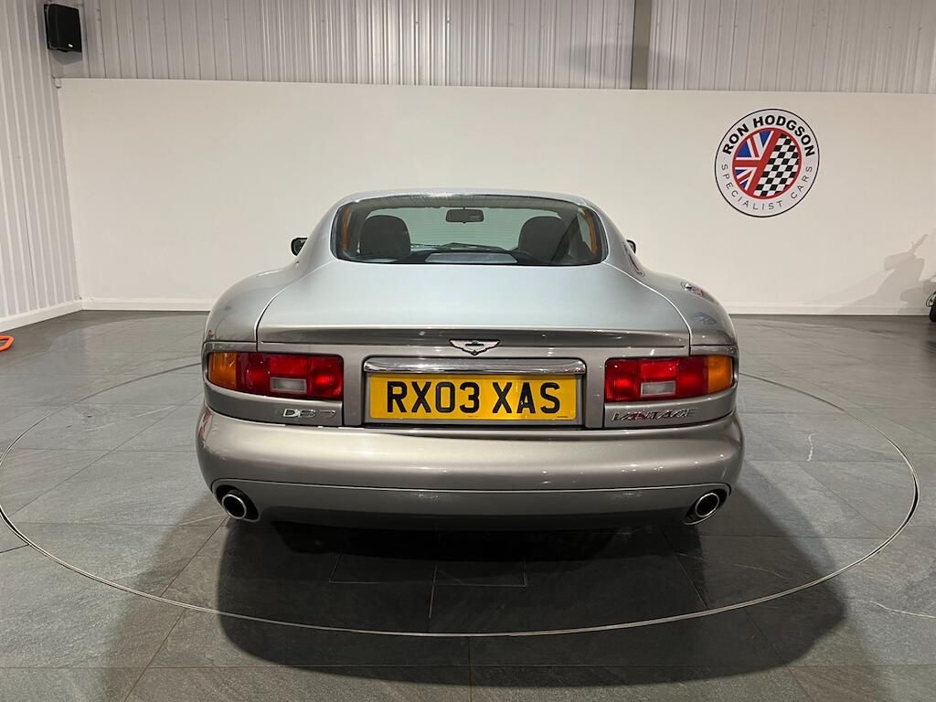 Aston Martin DB7 view 13