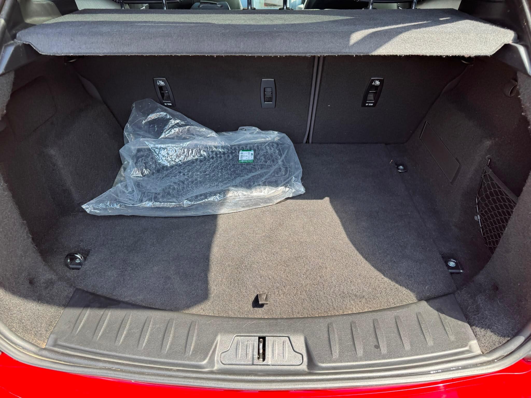 Jaguar E-Pace view 48