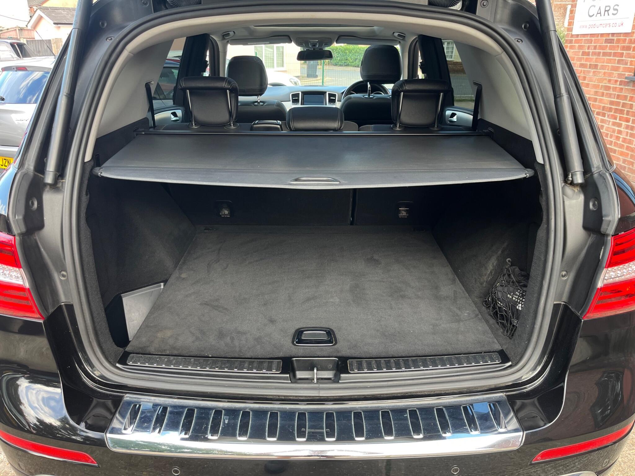 Mercedes-Benz M-Class view 53