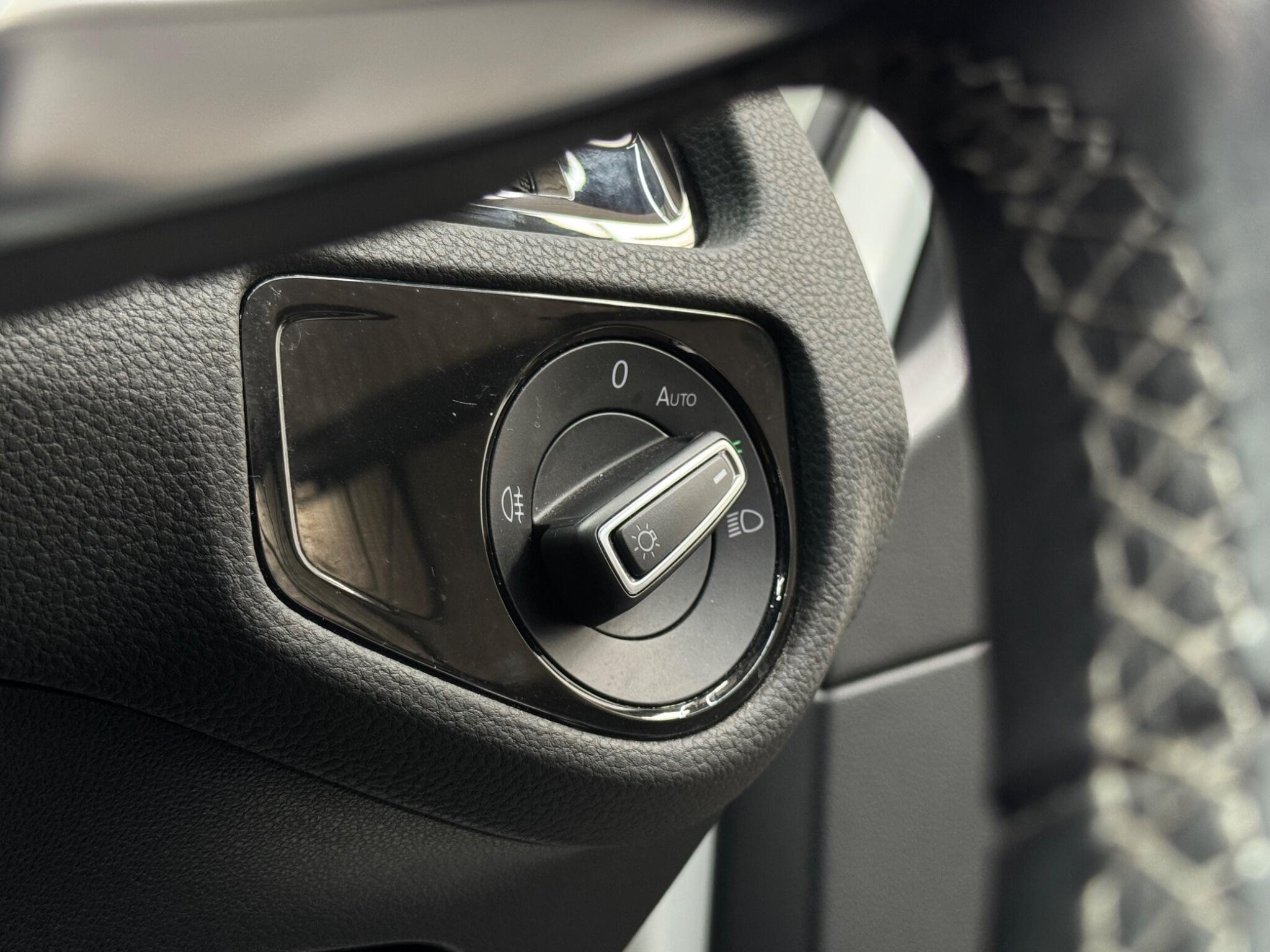 Volkswagen Golf view 42