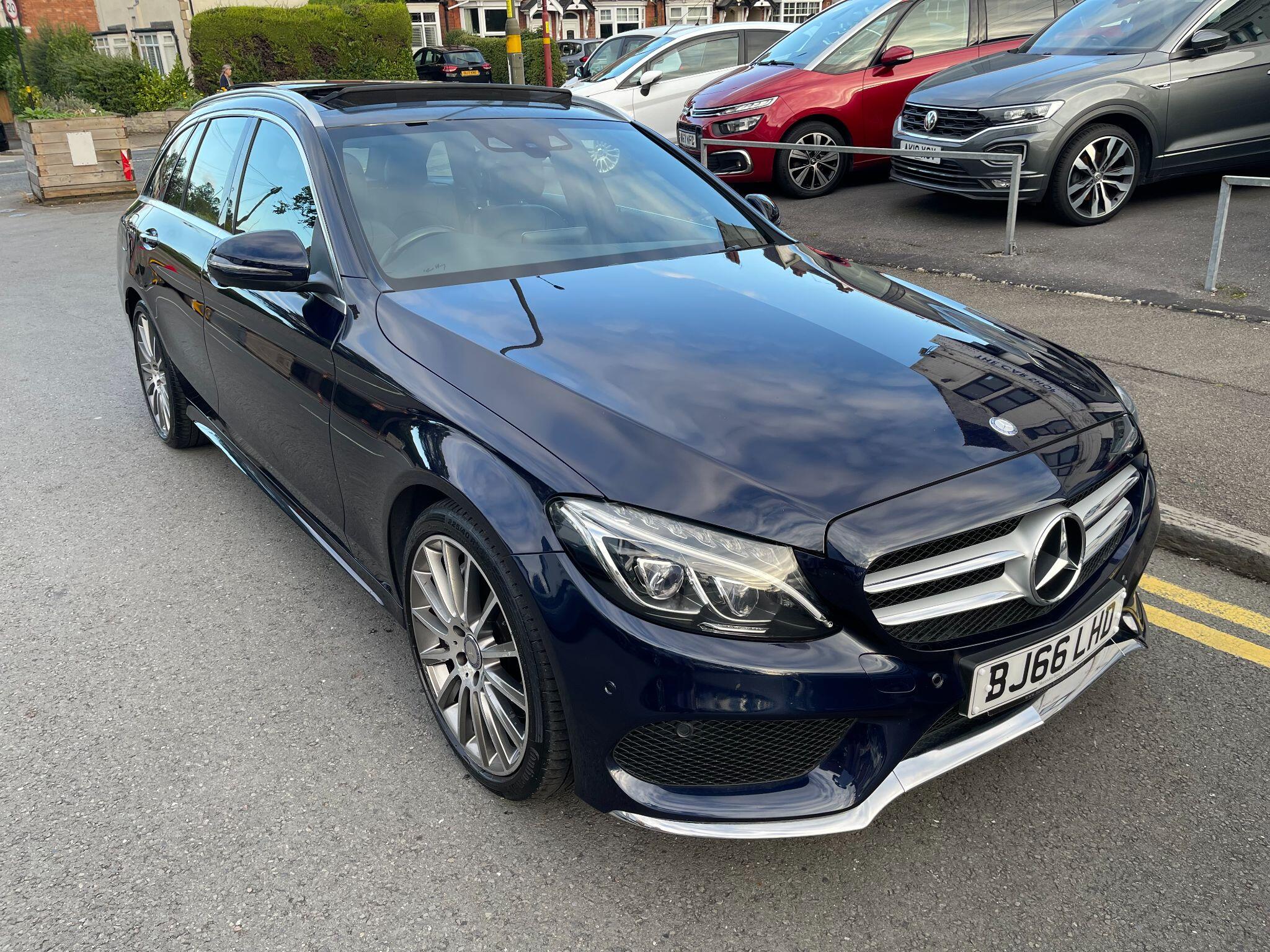 Mercedes-Benz C-Class view 8