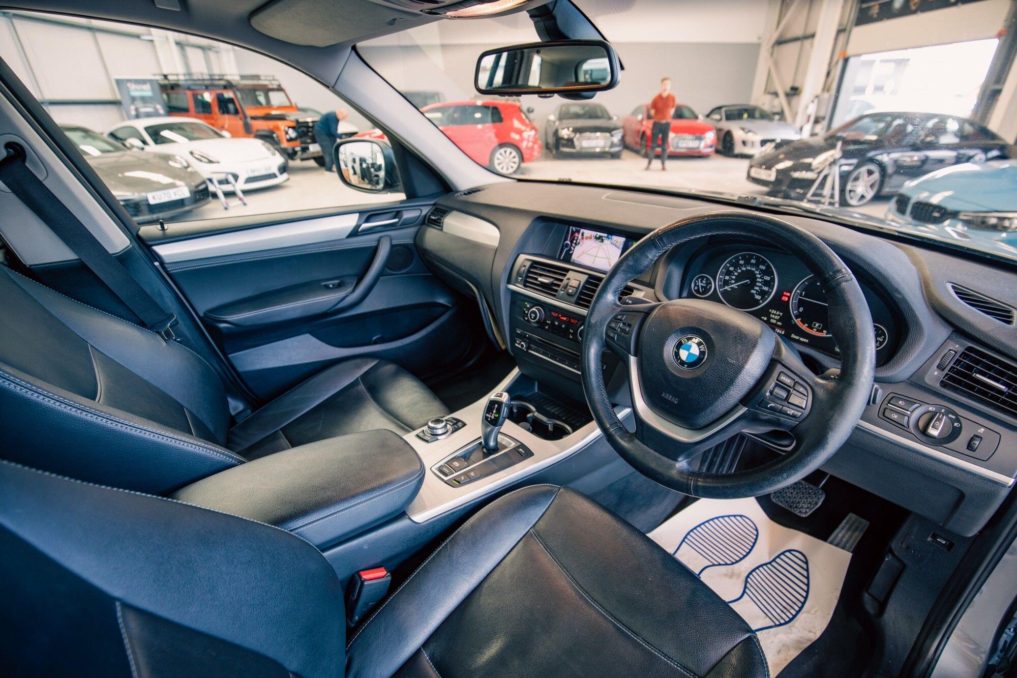 BMW X3 view 3