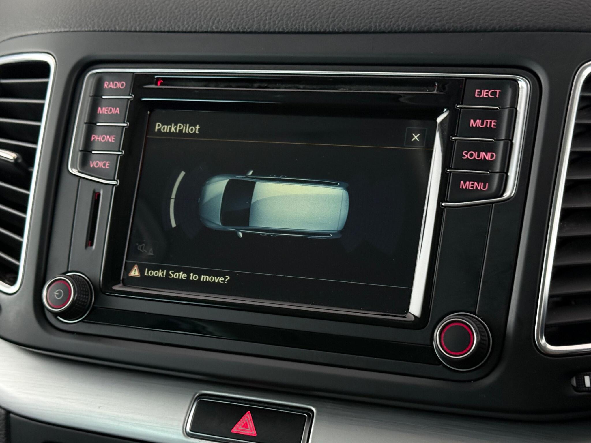 Volkswagen Sharan view 26