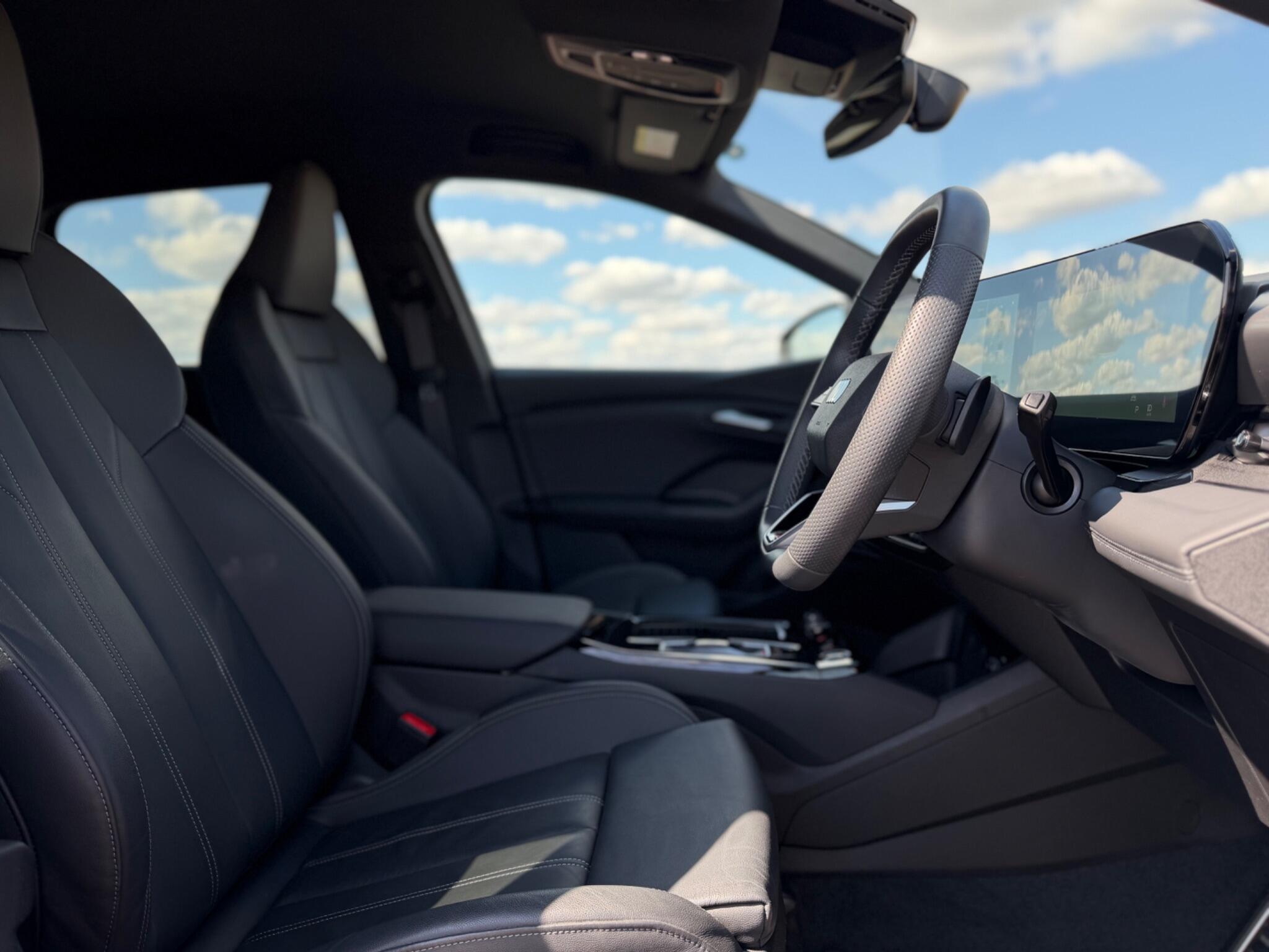 Audi E-Tron view 67