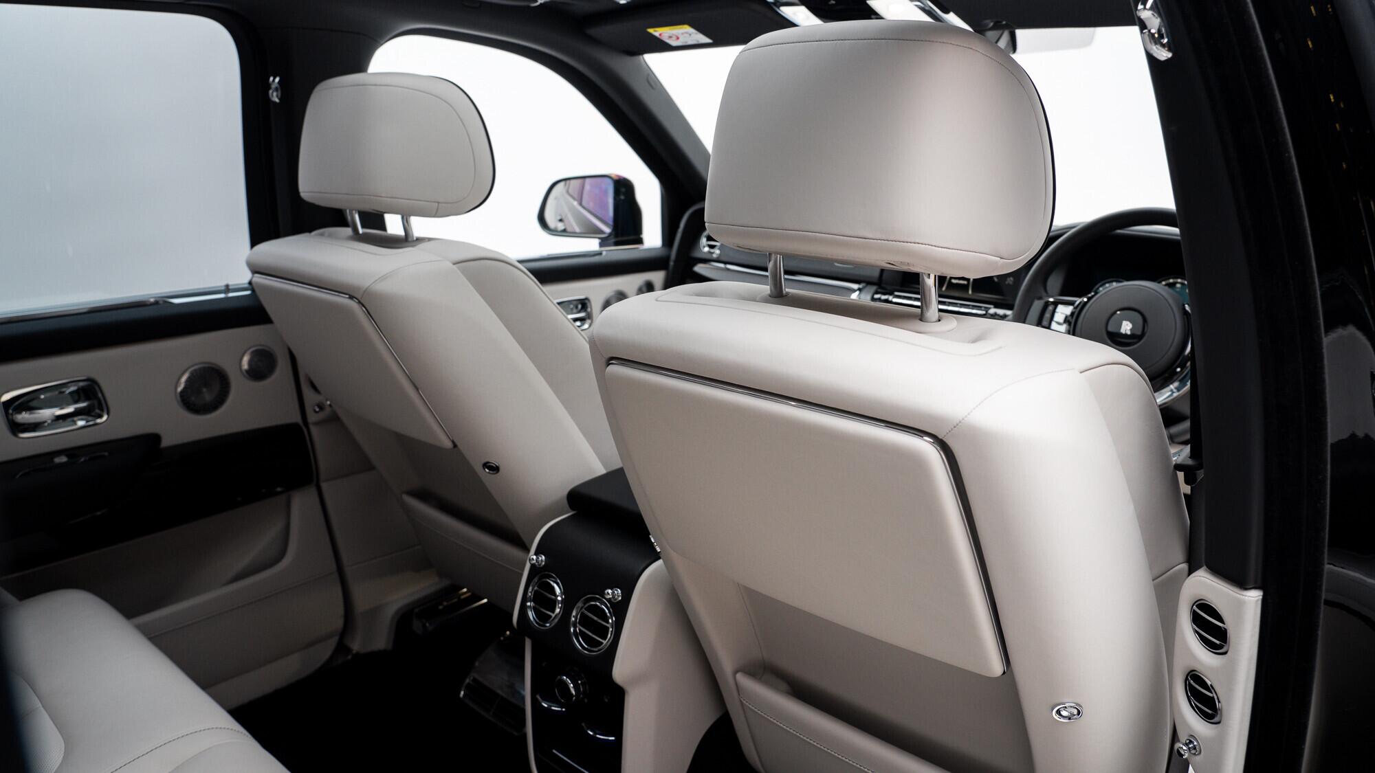 Rolls-Royce Cullinan view 21