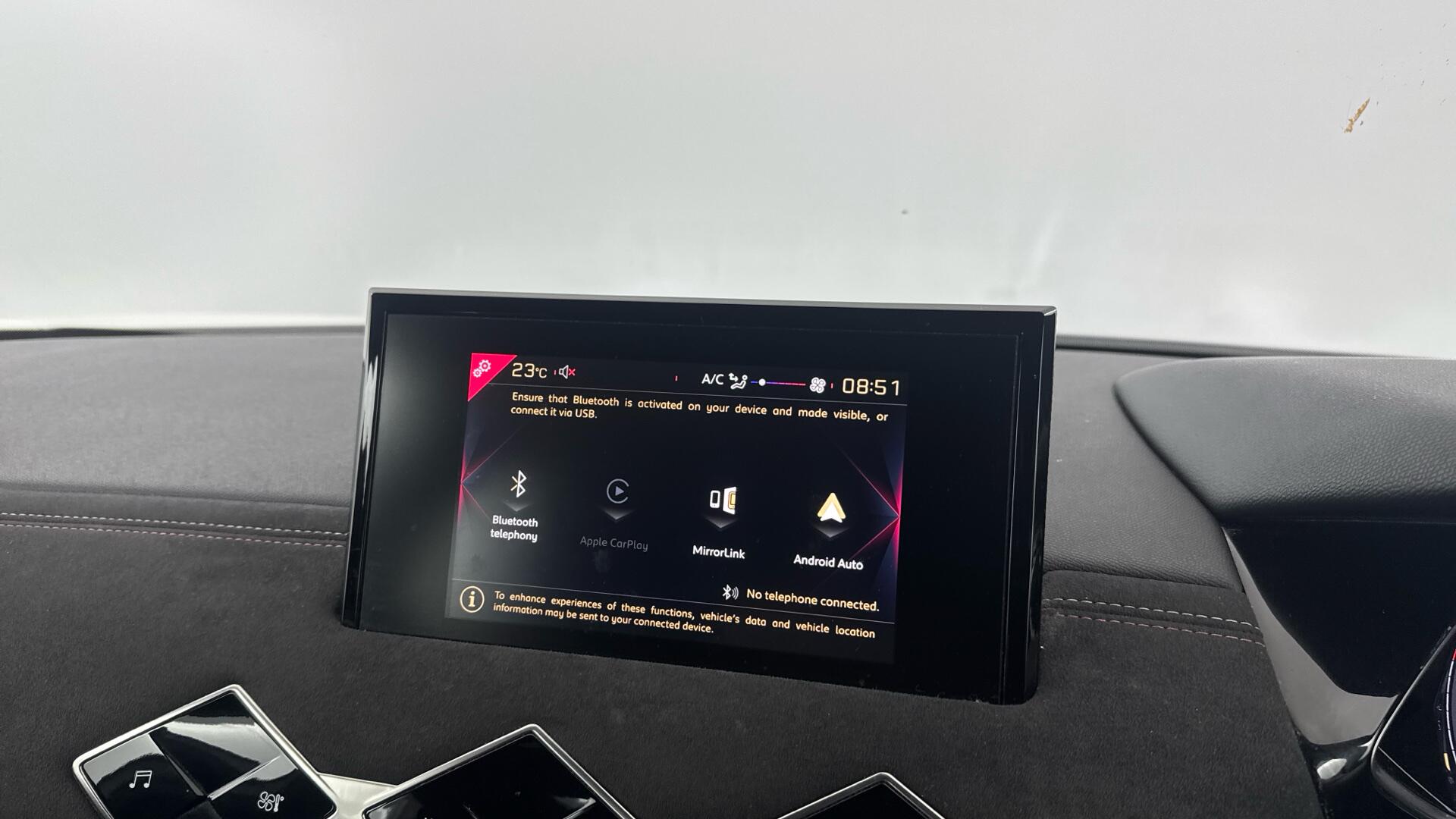 DS Automobiles DS 3 Crossback view 29