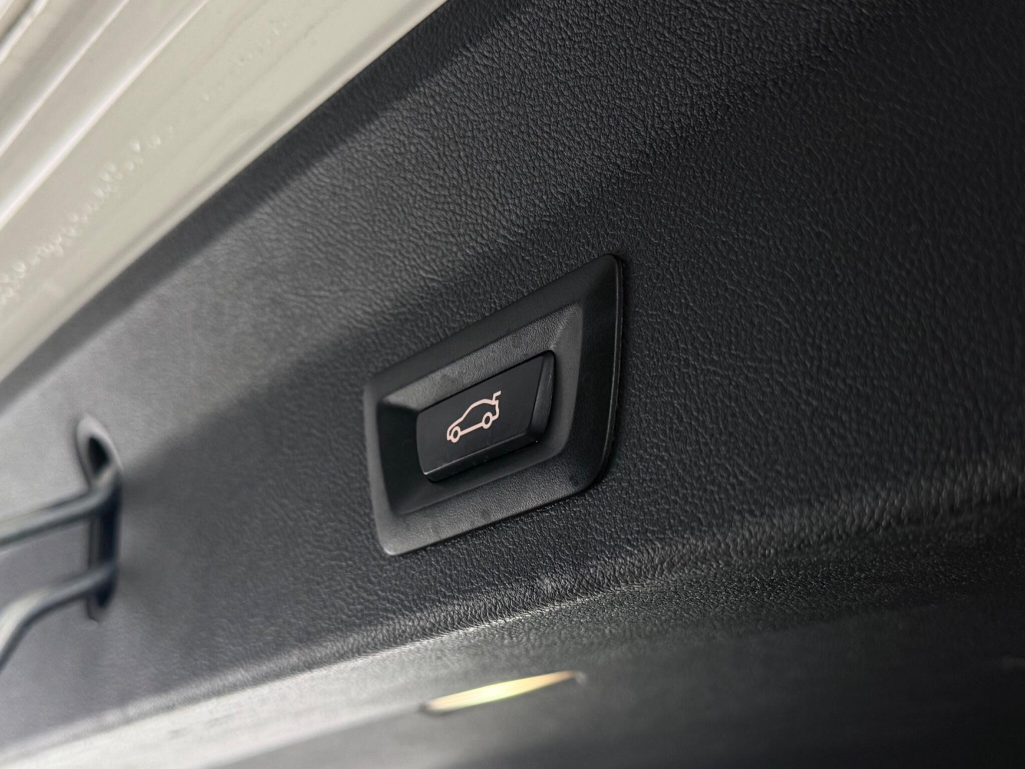 BMW X3 view 10