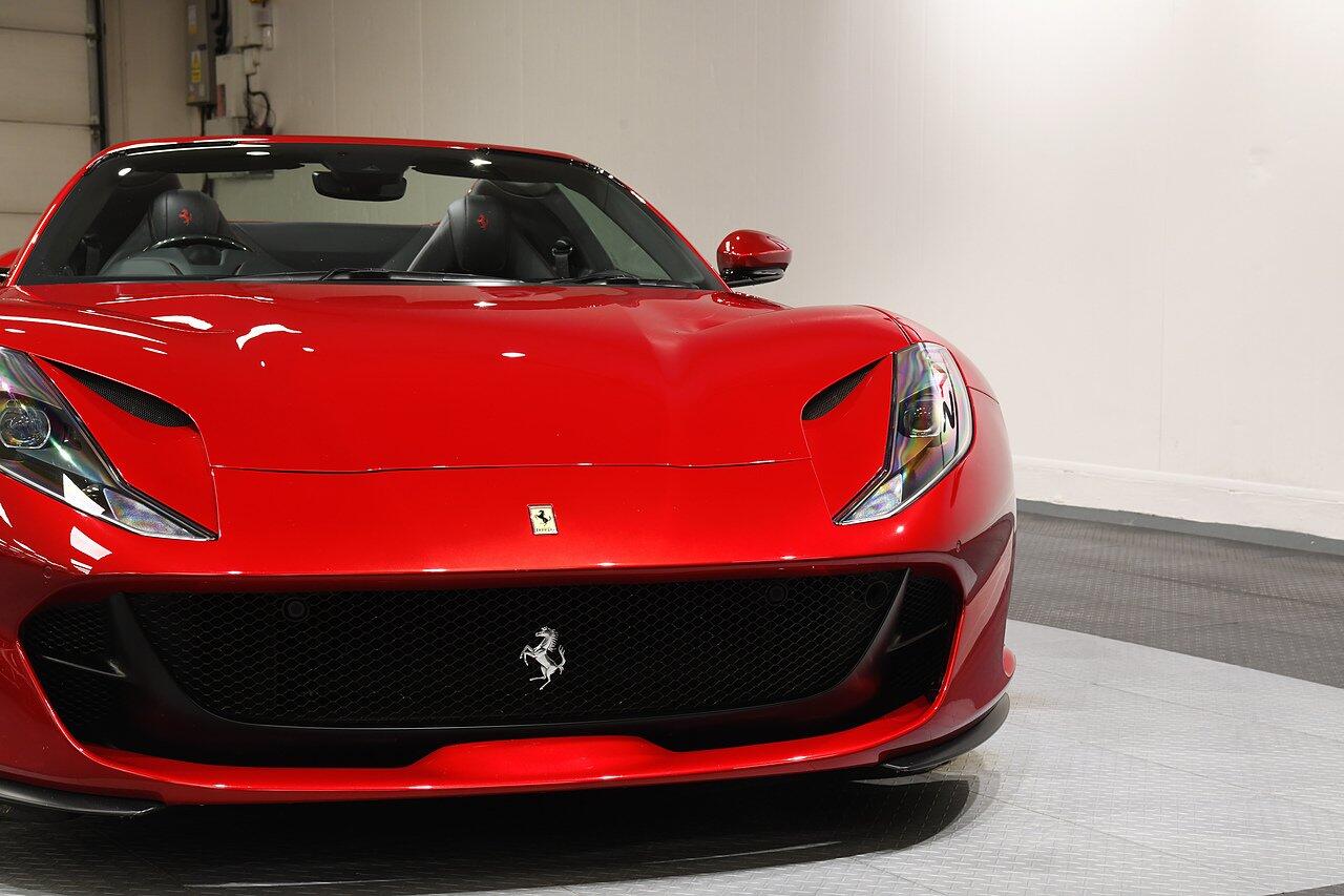 Ferrari 812 view 37