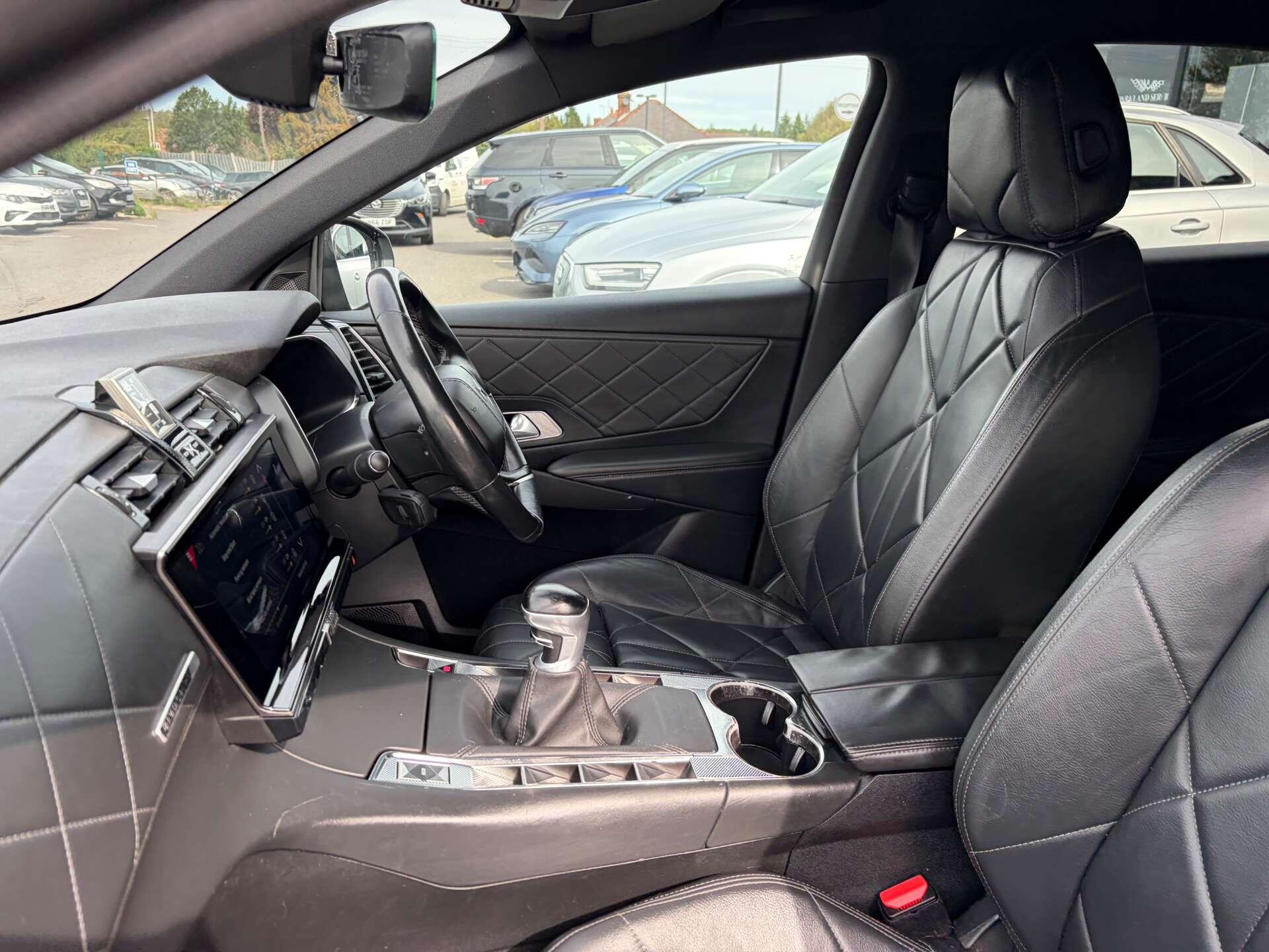 DS Automobiles DS 7 Crossback view 13