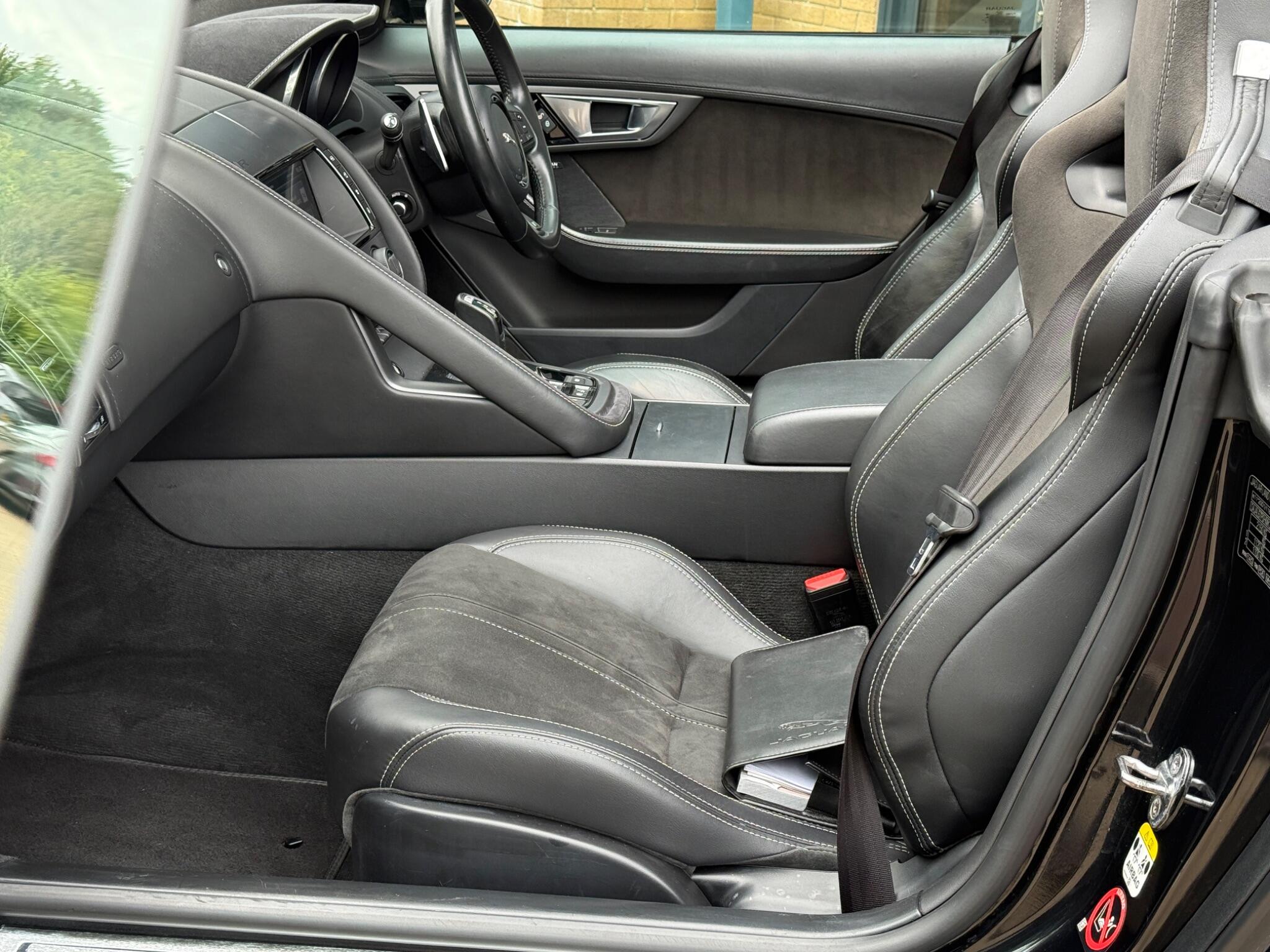 Jaguar F-Type view 39