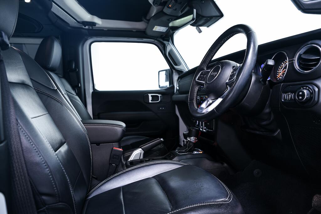 Jeep Wrangler view 9