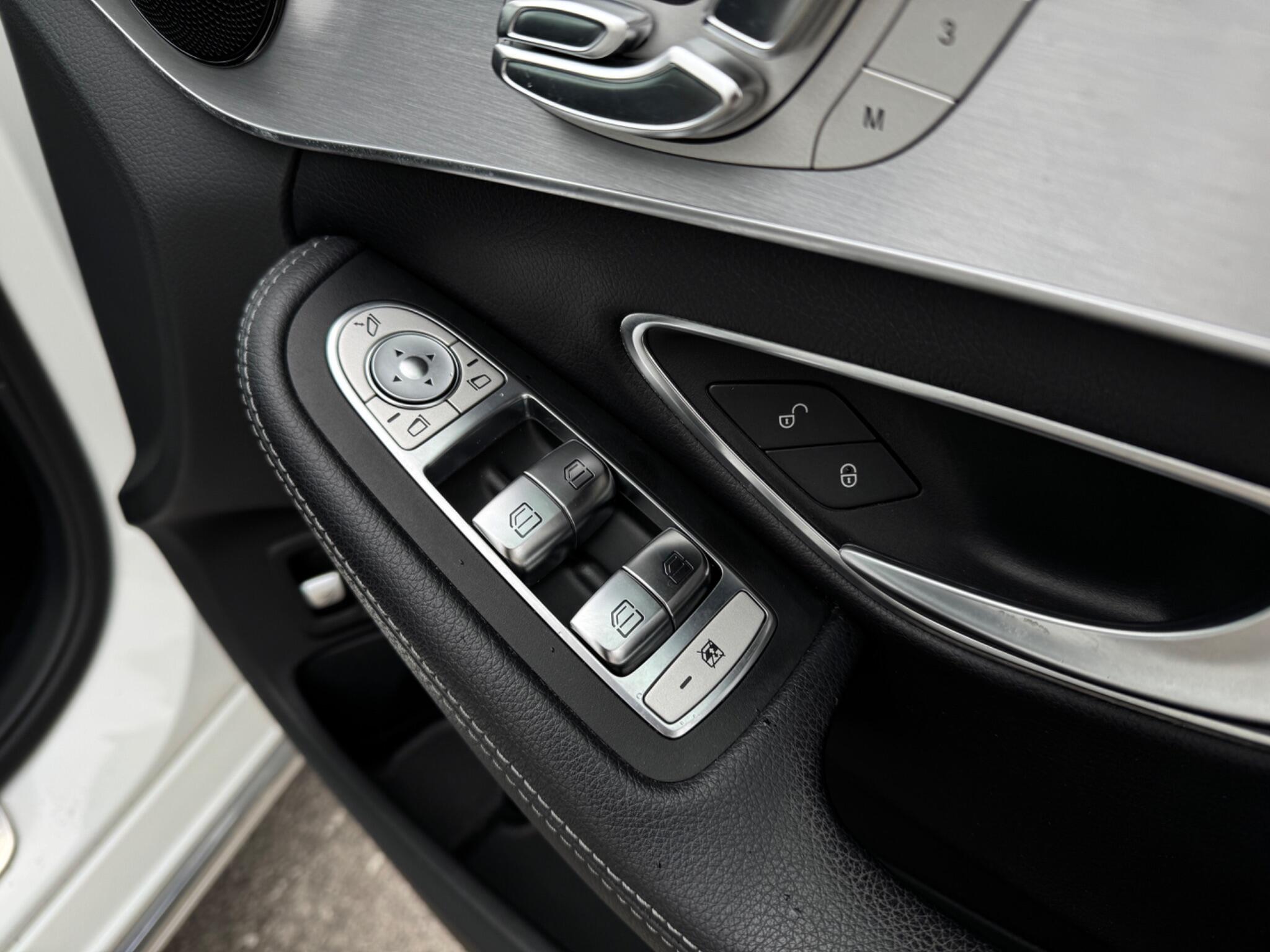 Mercedes-Benz C-Class view 72