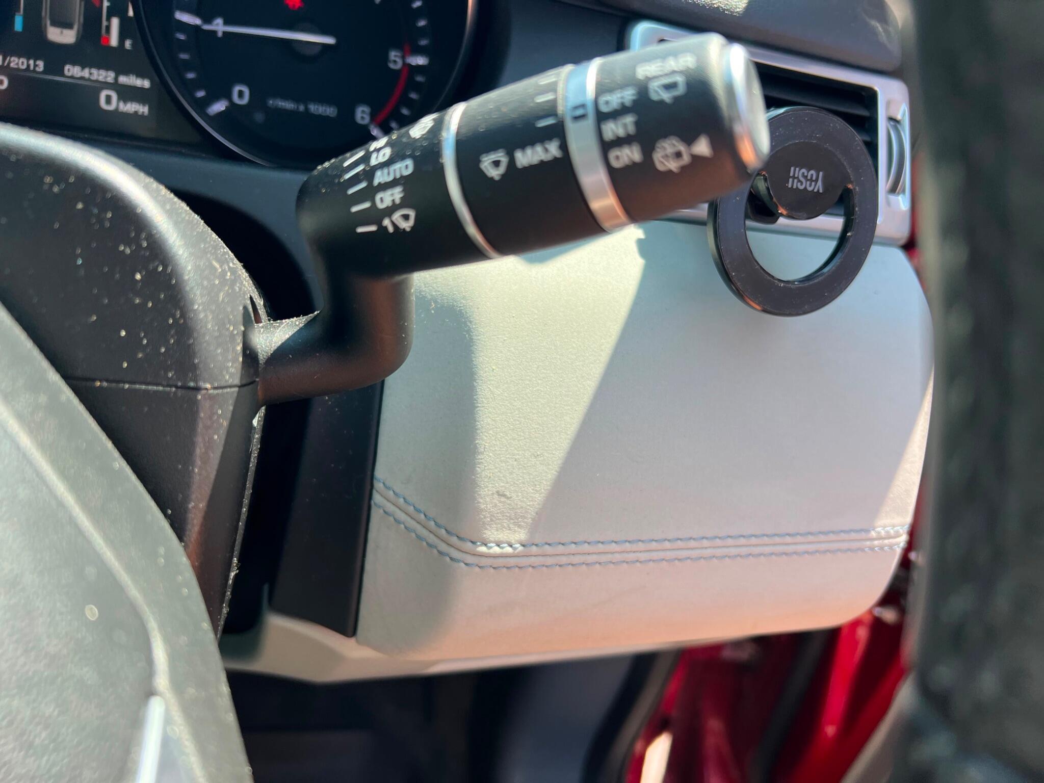 Land Rover Discovery Sport view 18