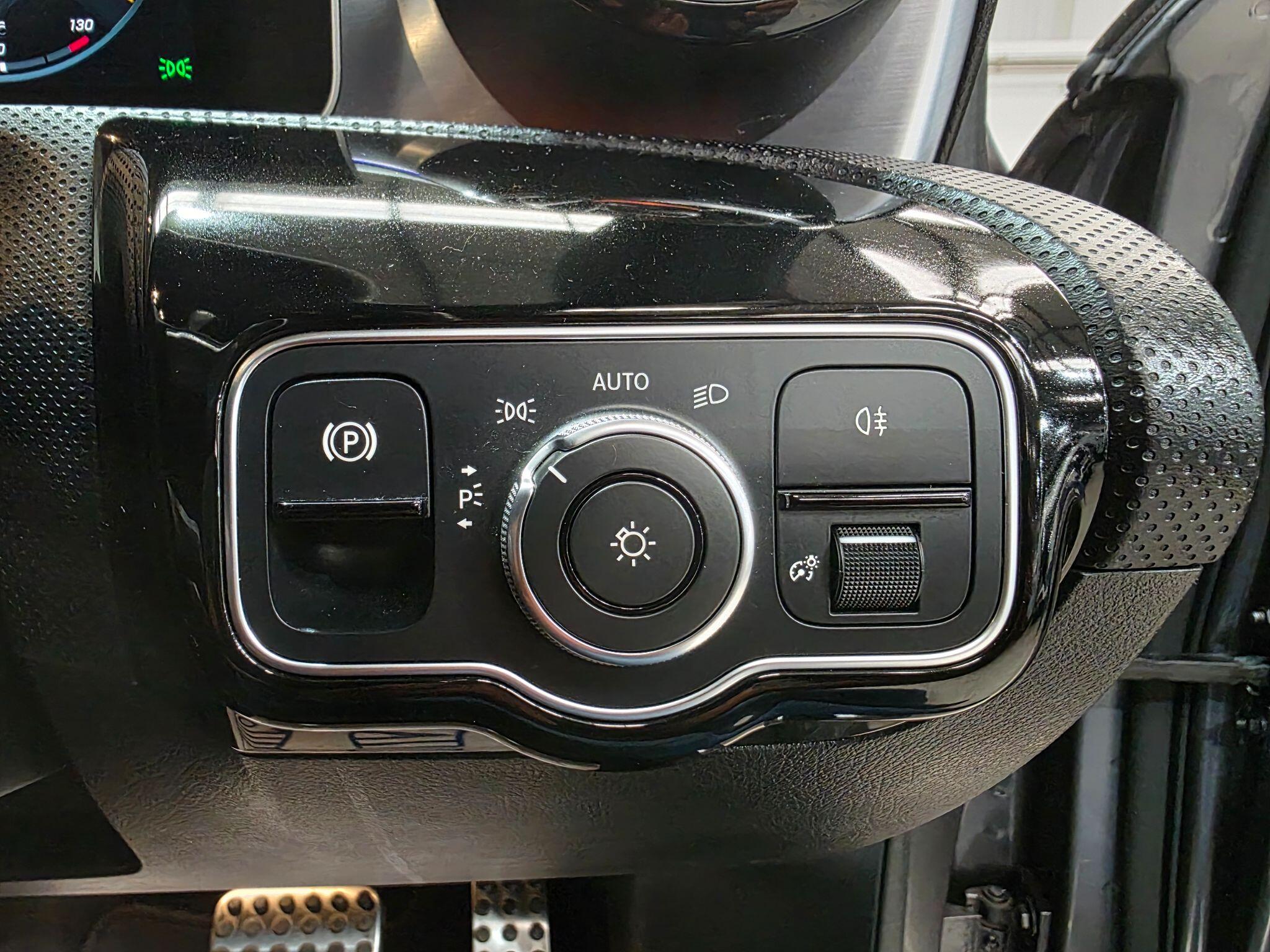 Mercedes-Benz A Class view 14
