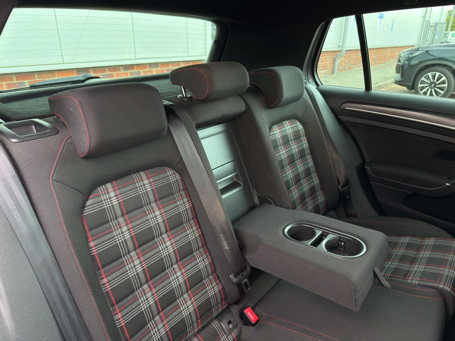 Volkswagen Golf view 15