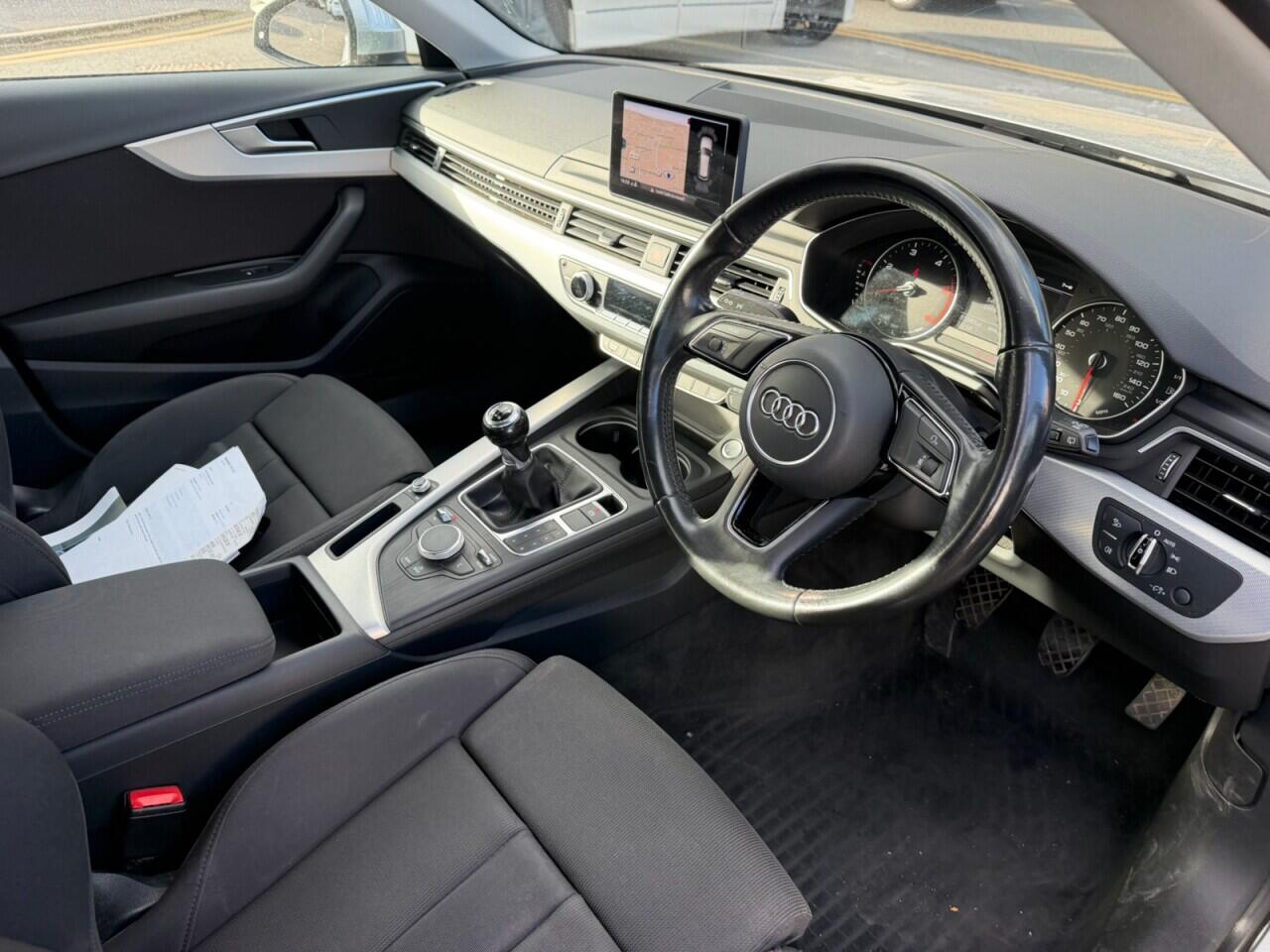 Audi A4 view 10