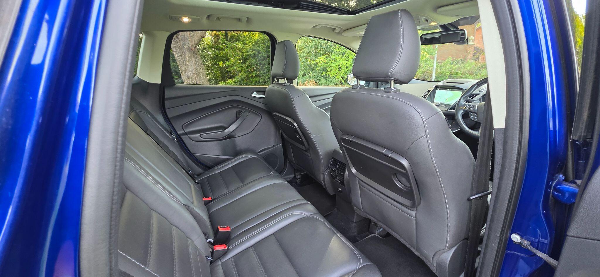 Ford Kuga view 32