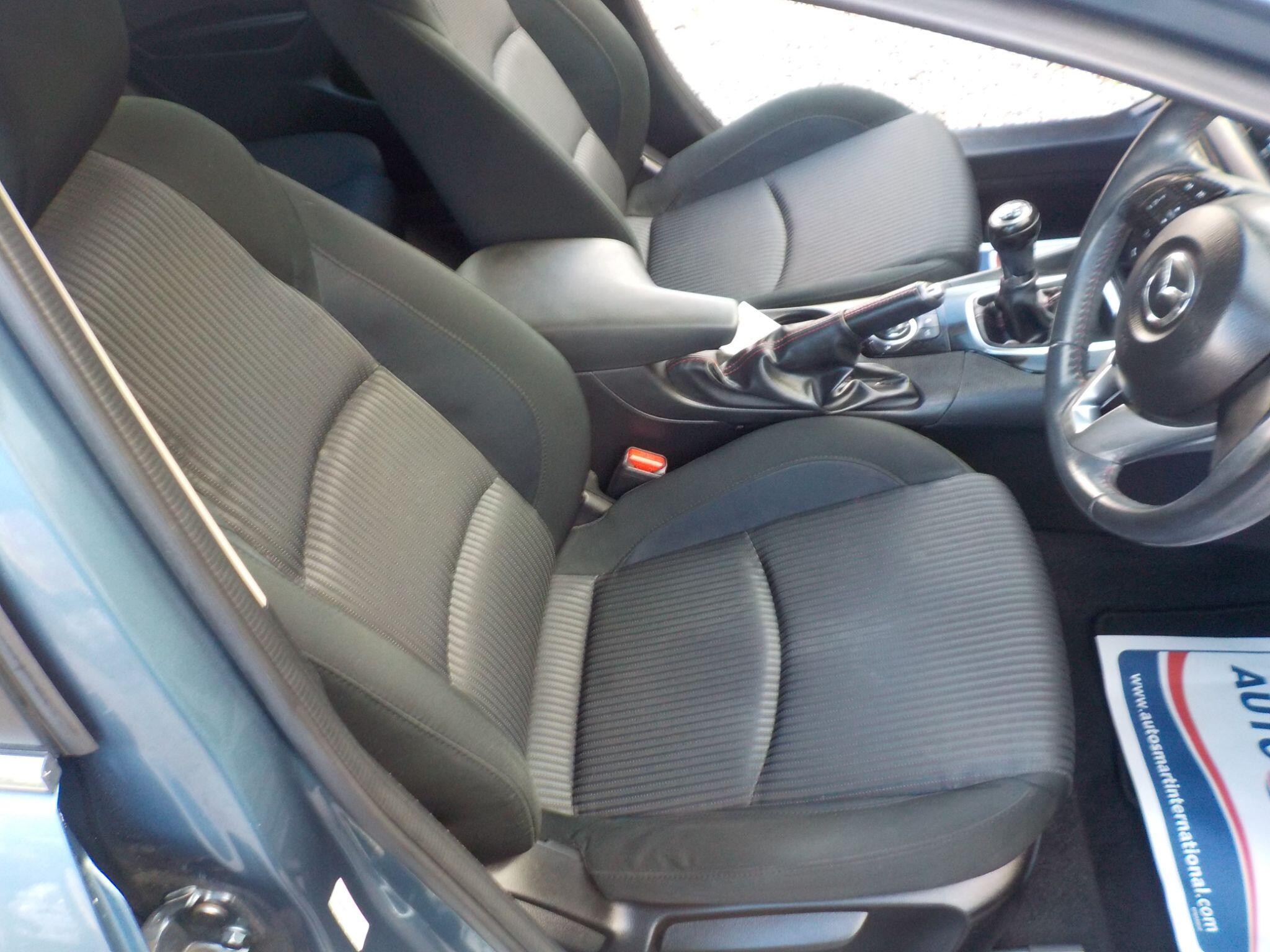 Mazda Mazda3 2.0 SKYACTIV-G SE Nav Euro 5 (s/s) 5dr