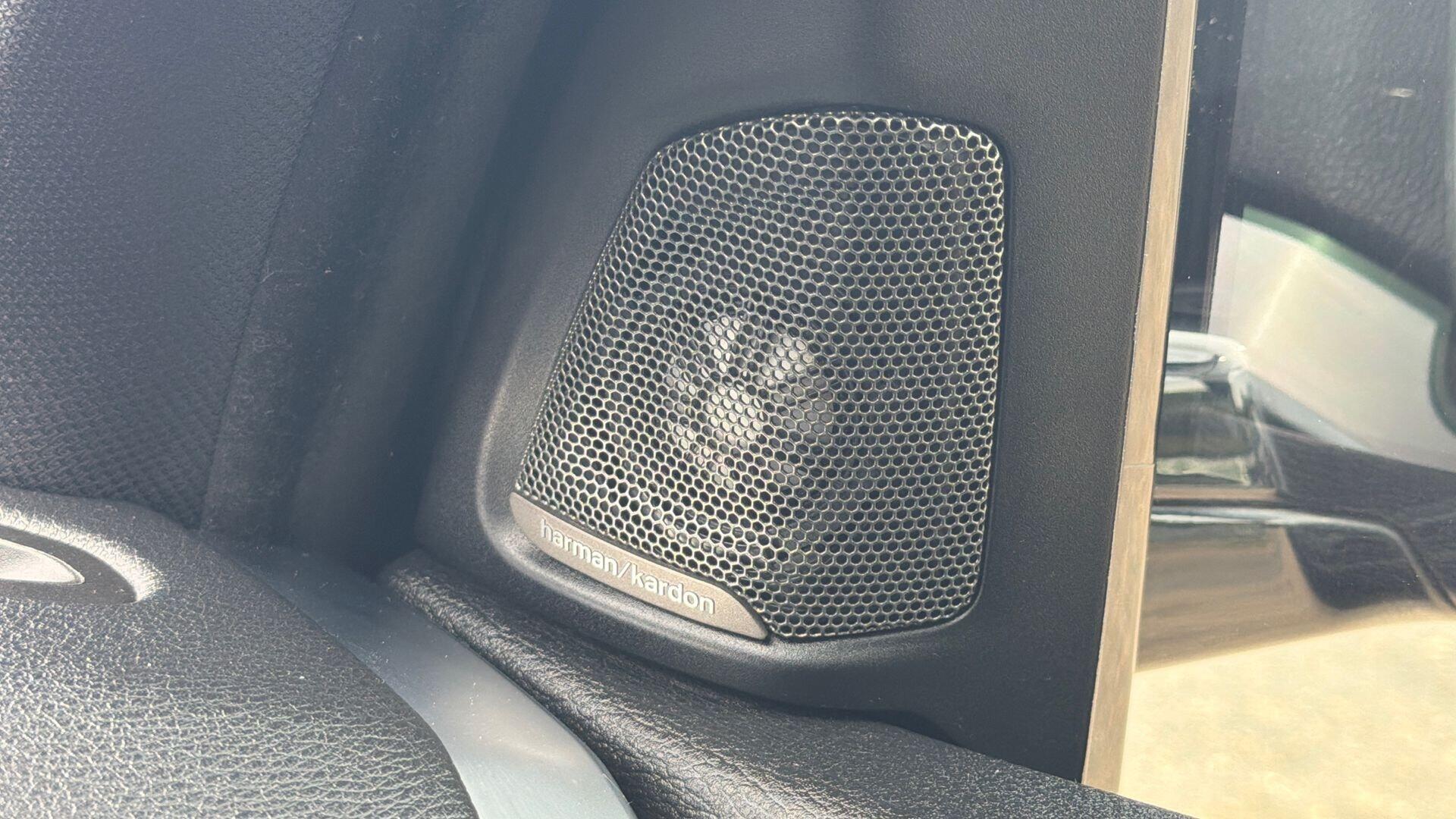BMW X5 view 21