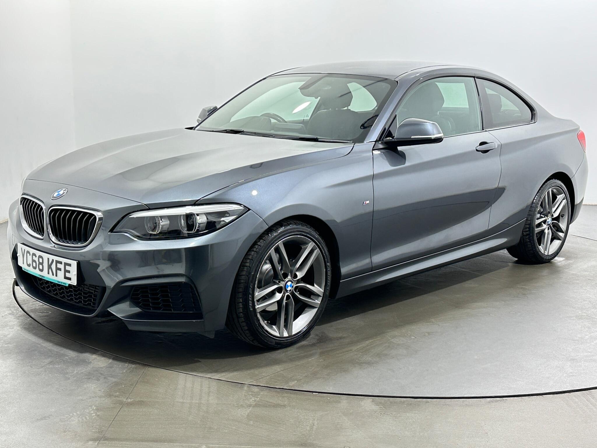BMW 2 Series view 4