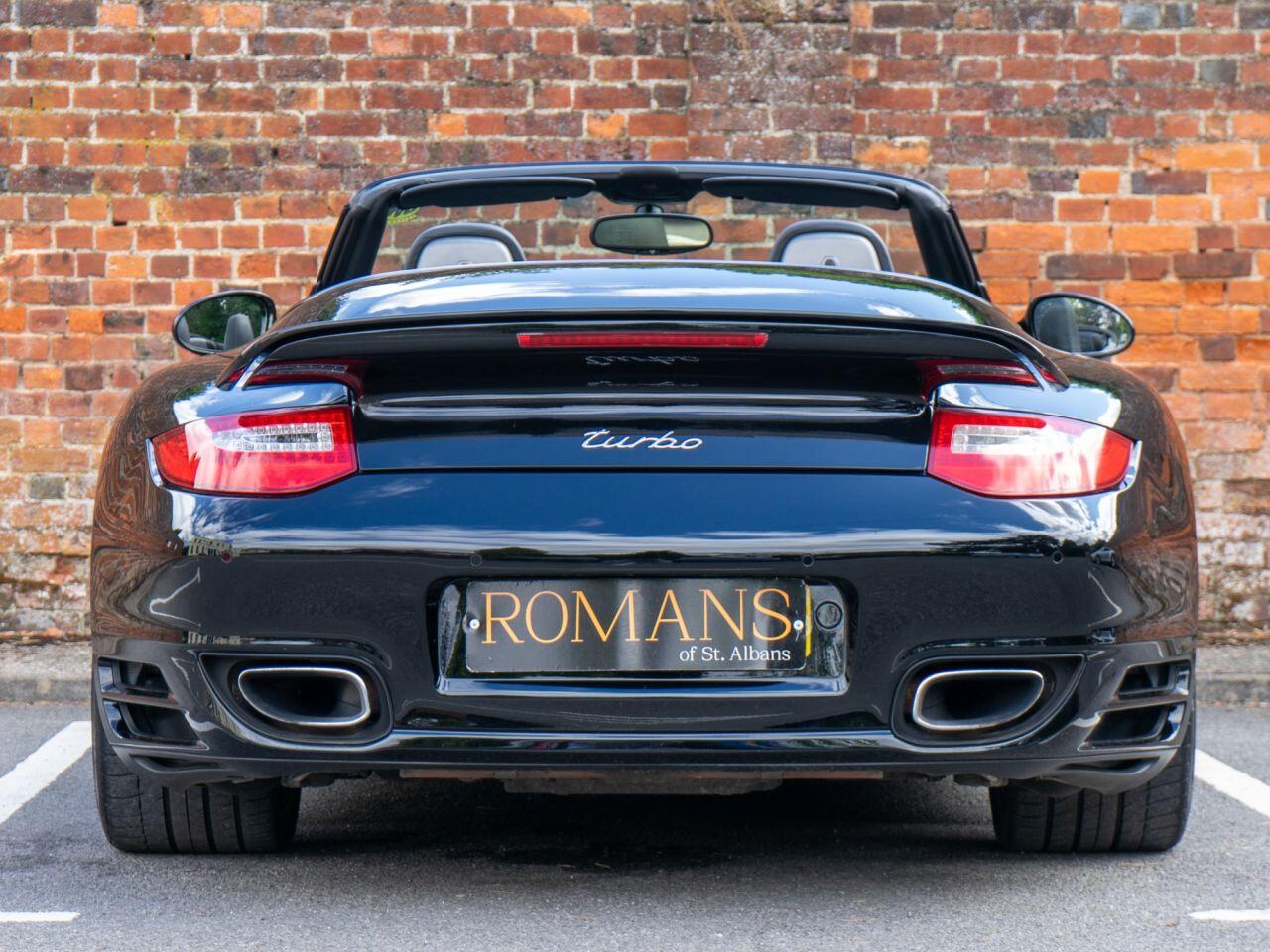 Porsche 911 view 6