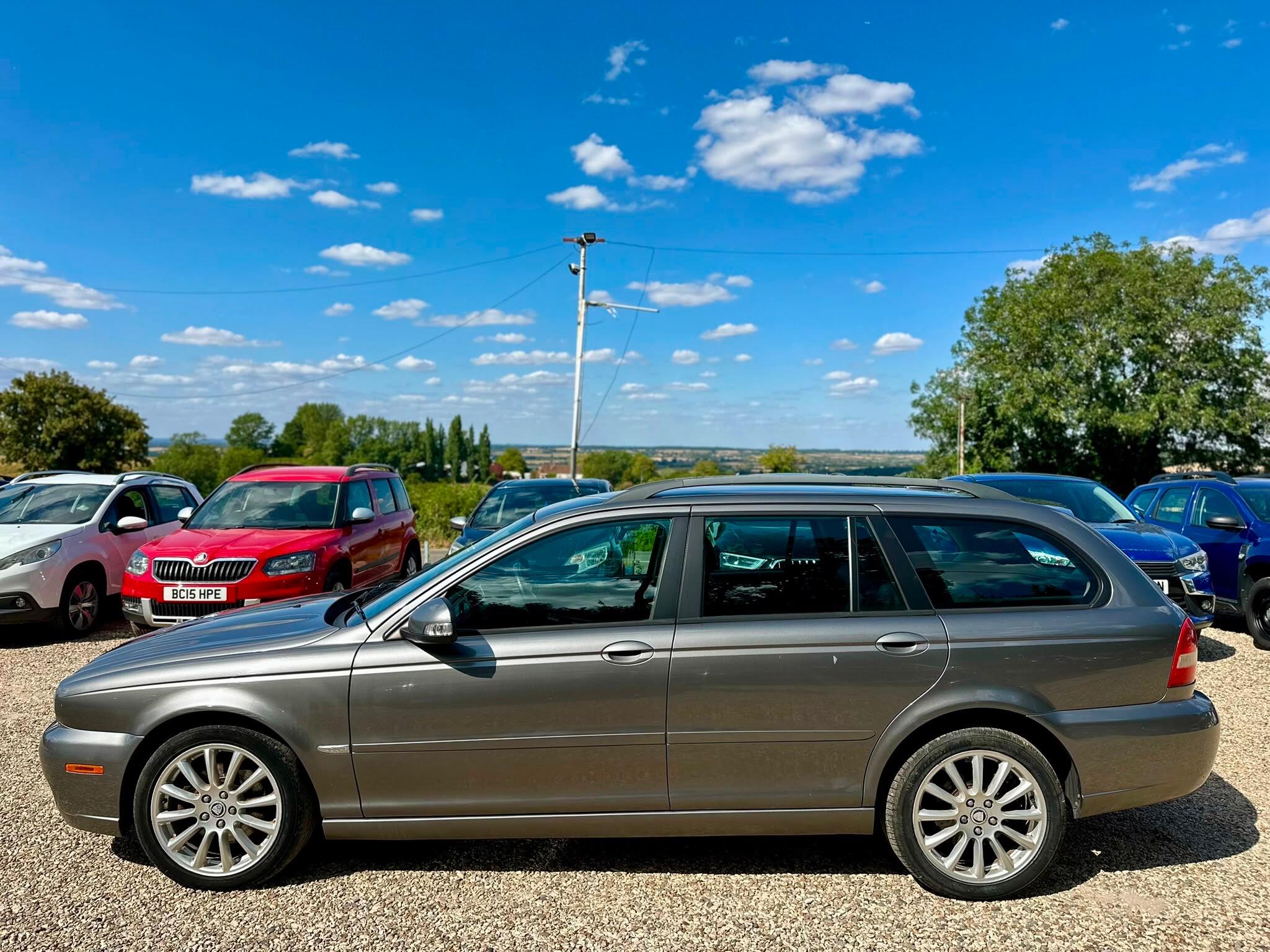 Jaguar X-Type view 10