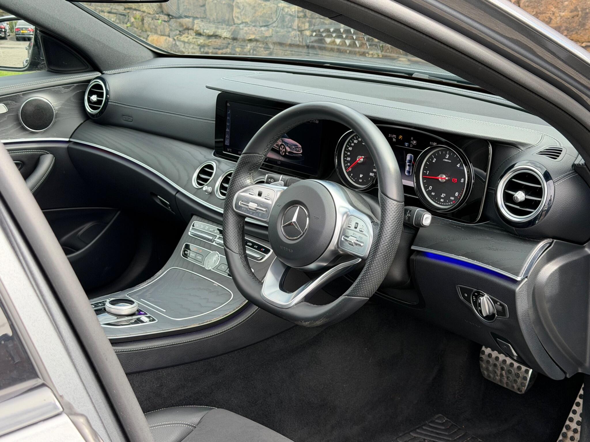 Mercedes-Benz E-Class view 14