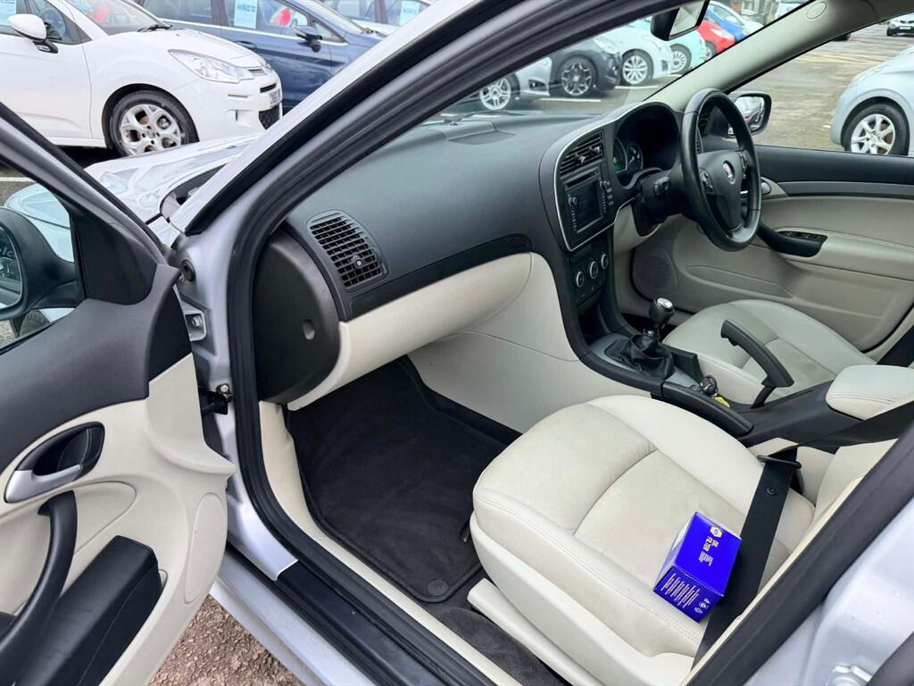 Saab 9-3 view 16