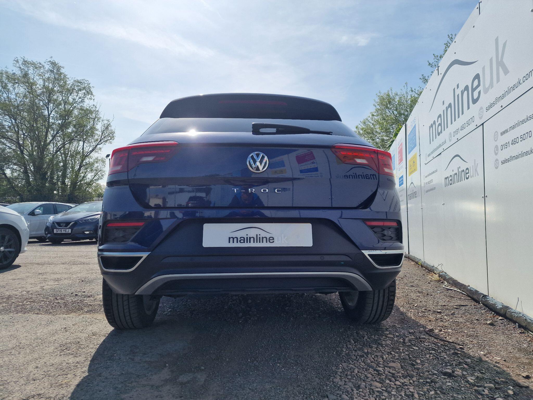 Volkswagen T-Roc view 30
