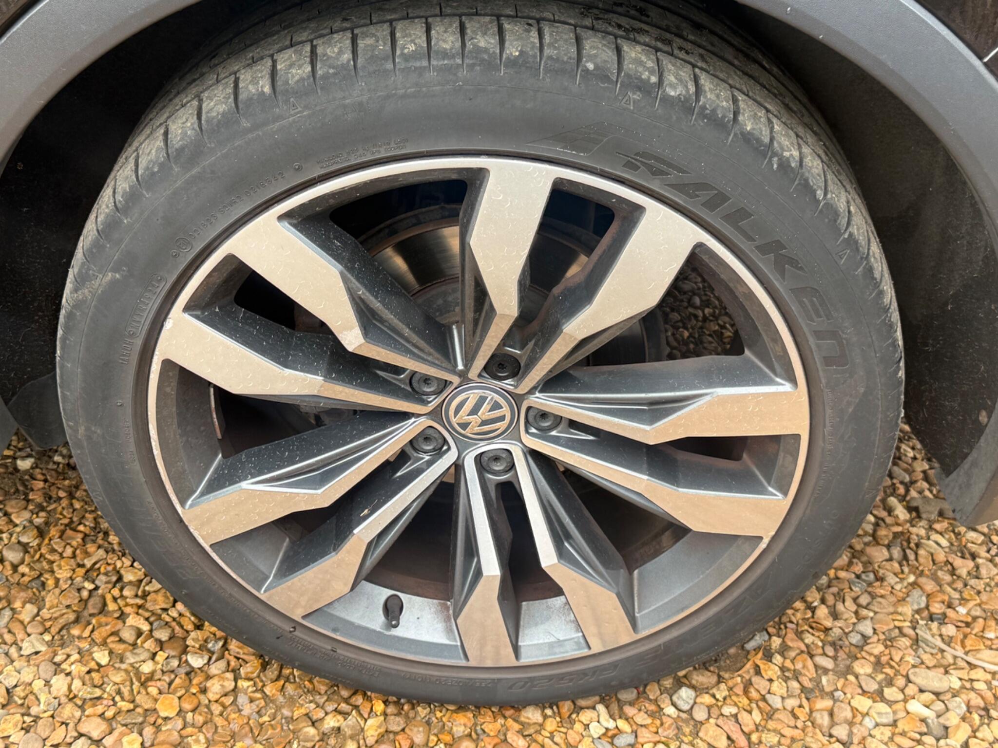 Volkswagen Tiguan view 30