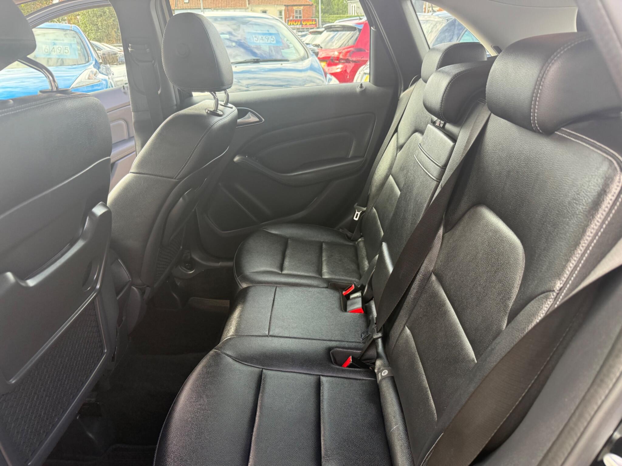 Mercedes-Benz B-Class view 13