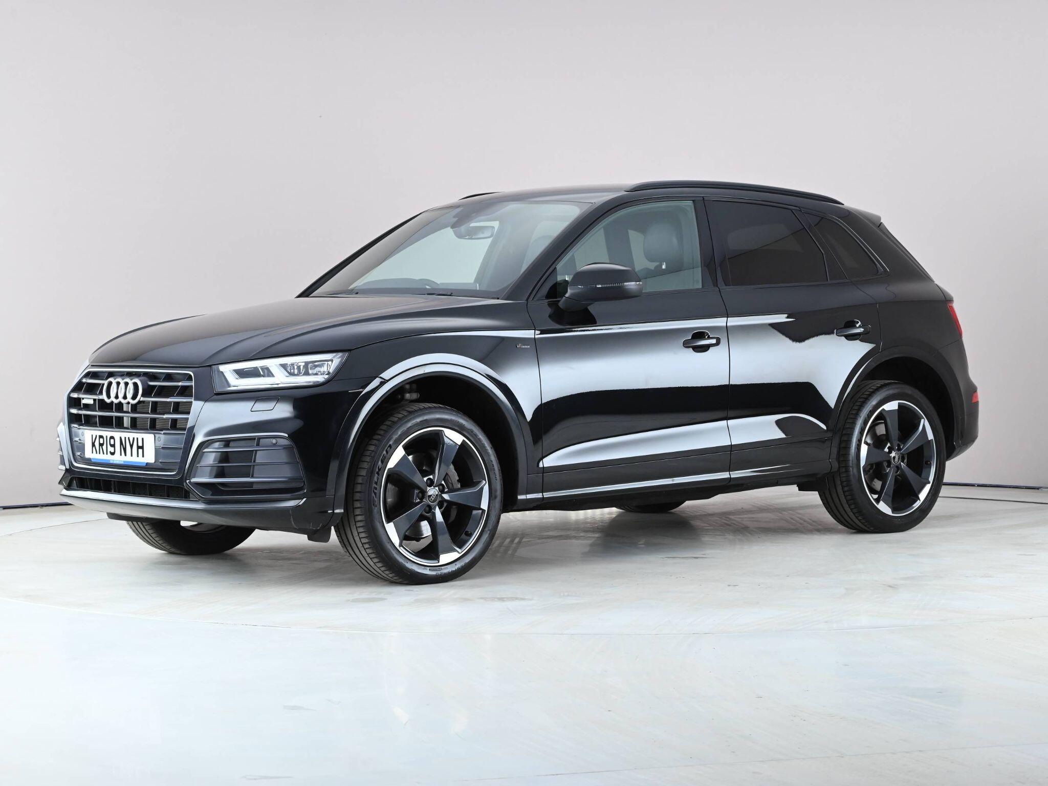 Audi Q5 view 2