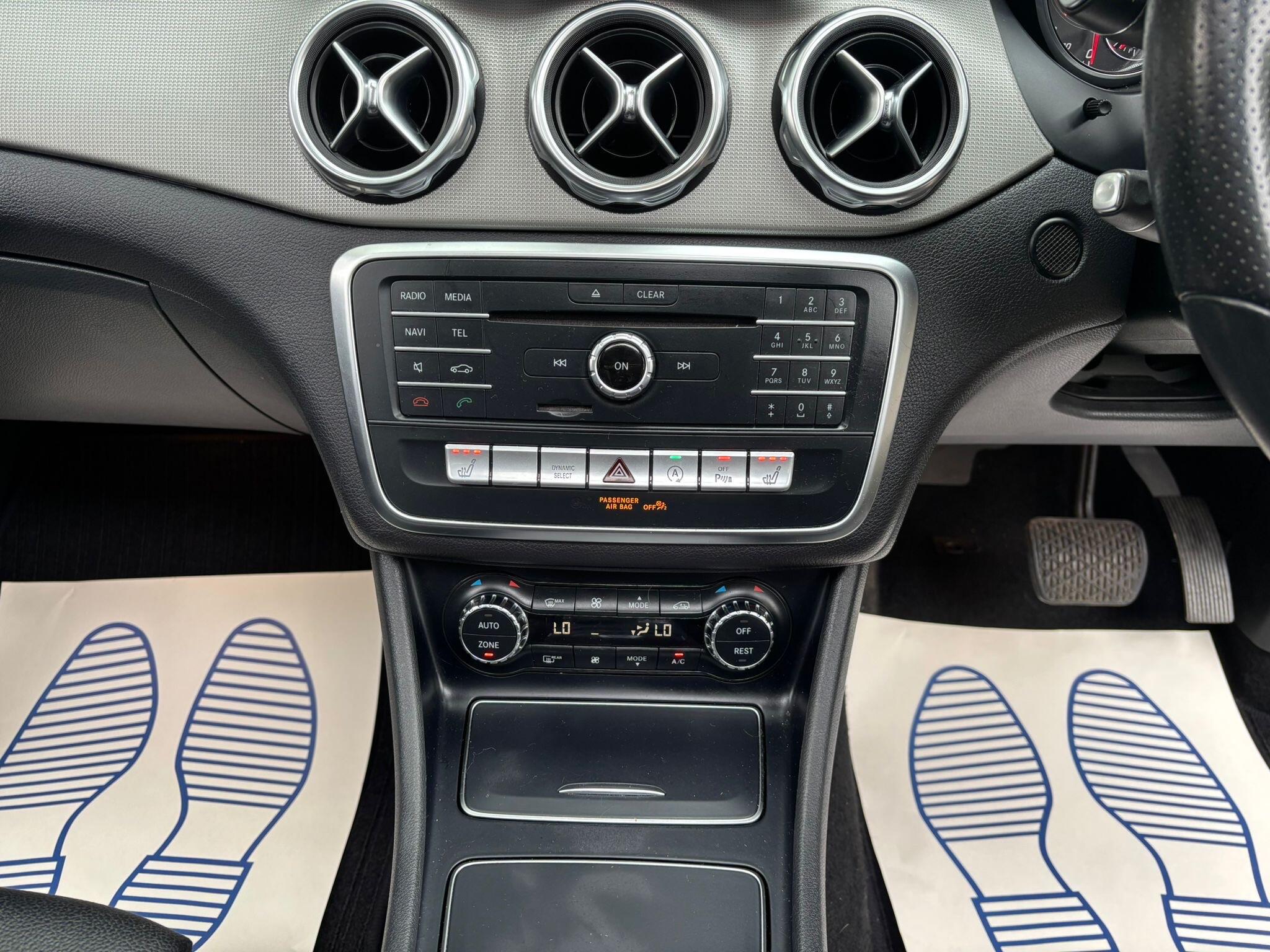 Mercedes-Benz GLA view 29