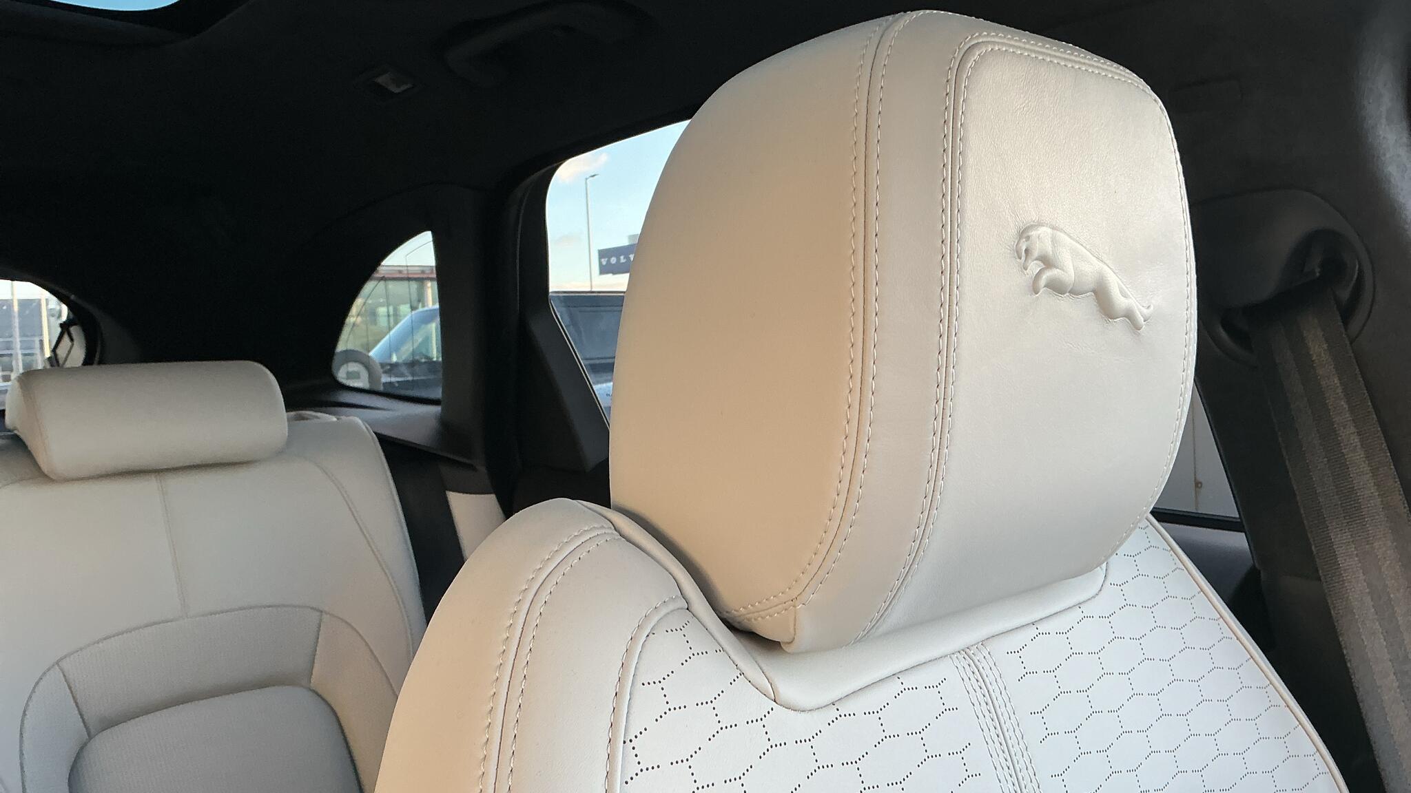 Jaguar F-Pace view 21