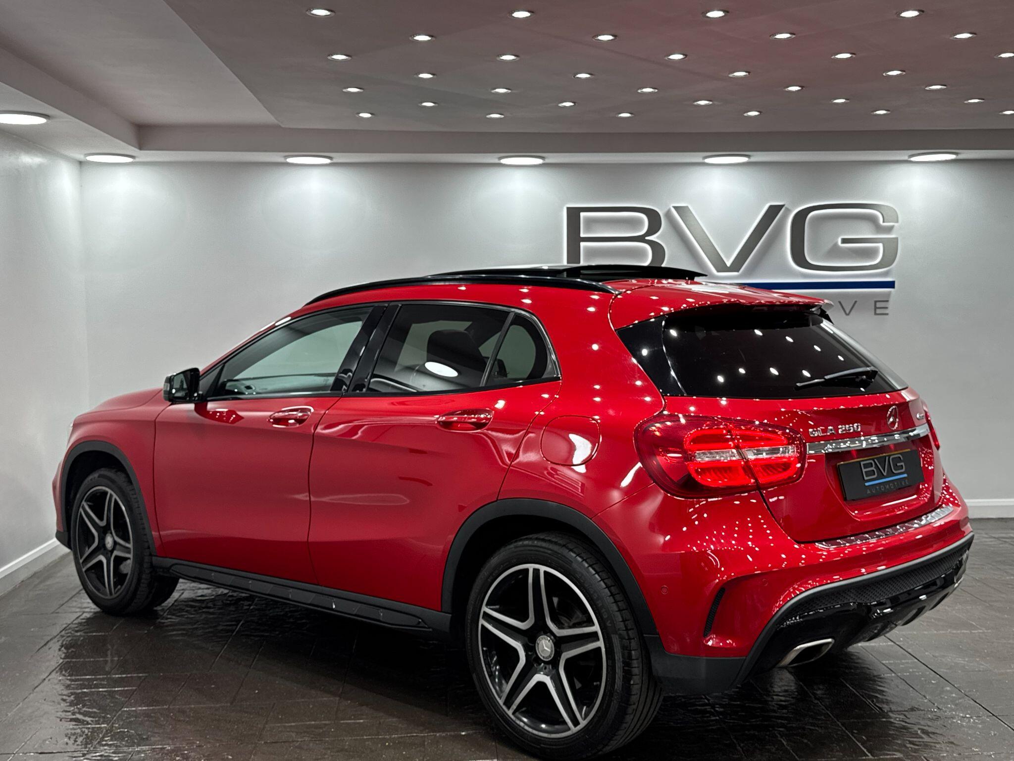Mercedes-Benz GLA view 17
