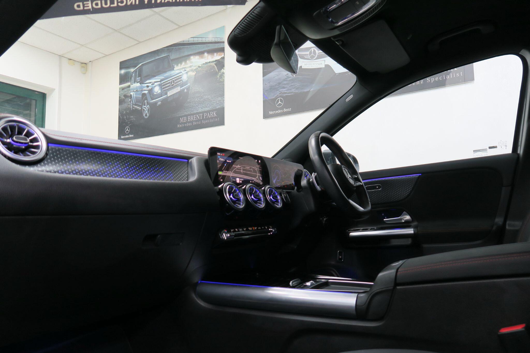 Mercedes-Benz EQA view 5
