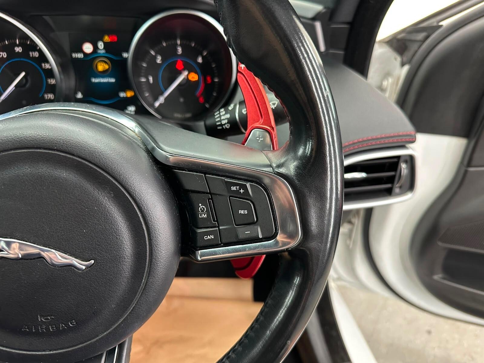 Jaguar XE view 39
