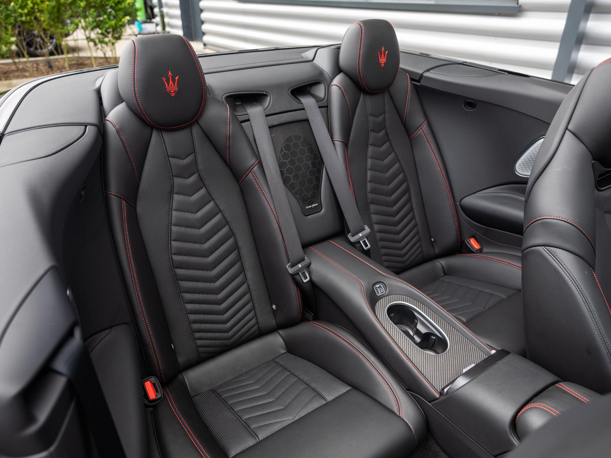 Maserati Grancabrio view 26